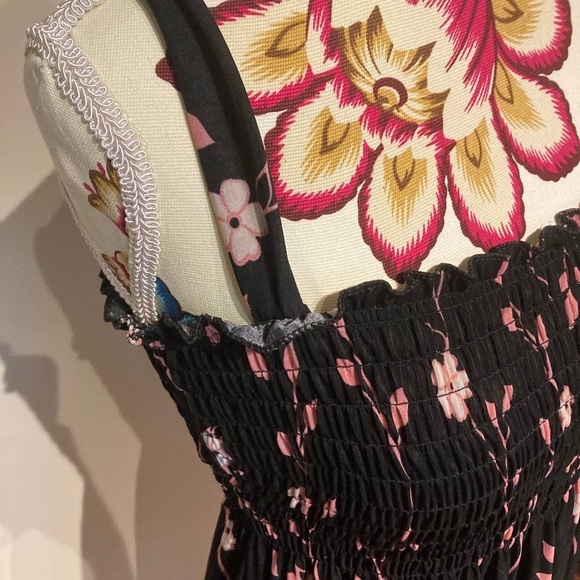 Summer dress - Picture 3 of 4